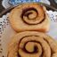 Café grande + roll tibio de canela
